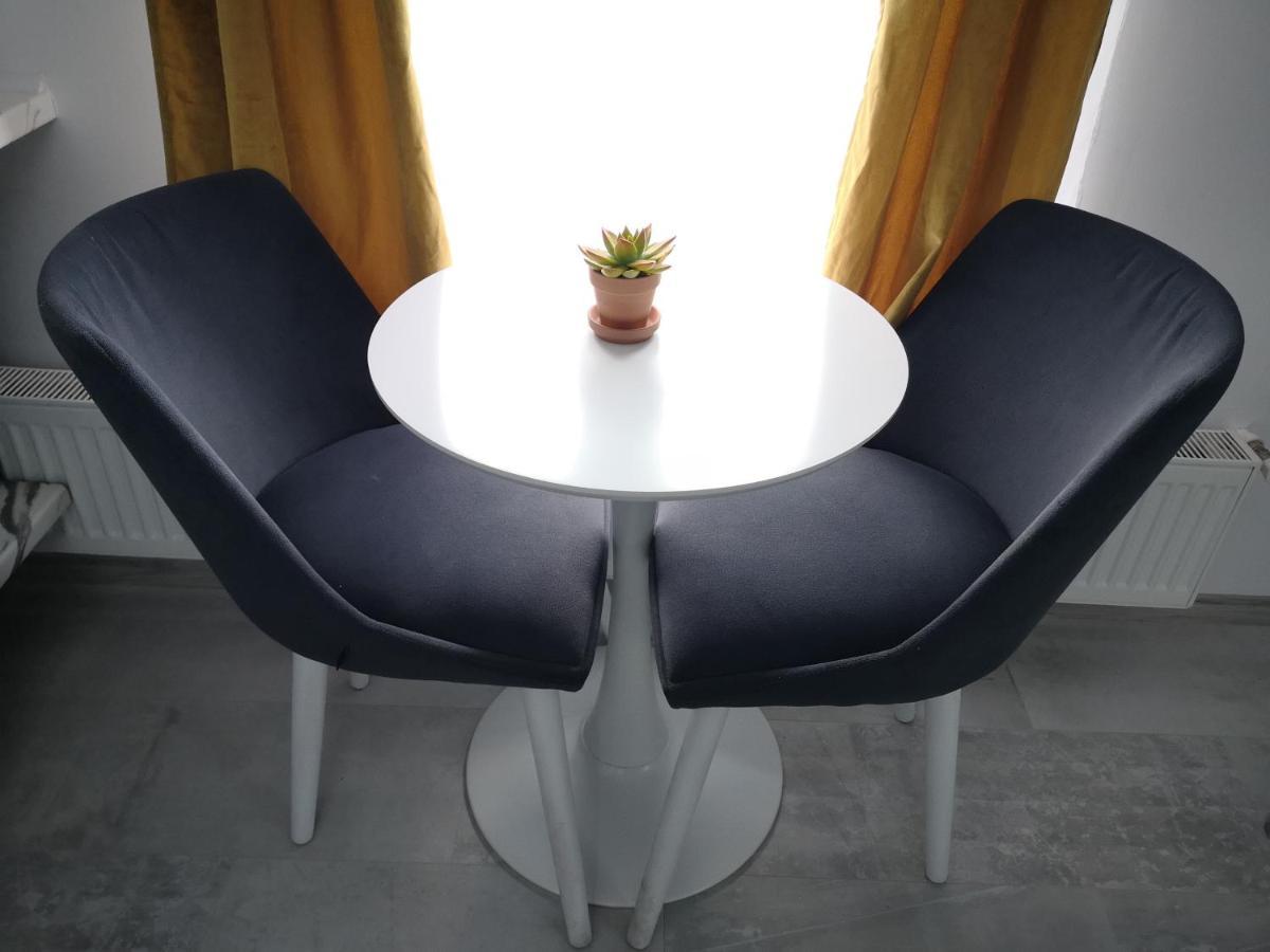 Ivy Boutique Lägenhet Braşov Exteriör bild